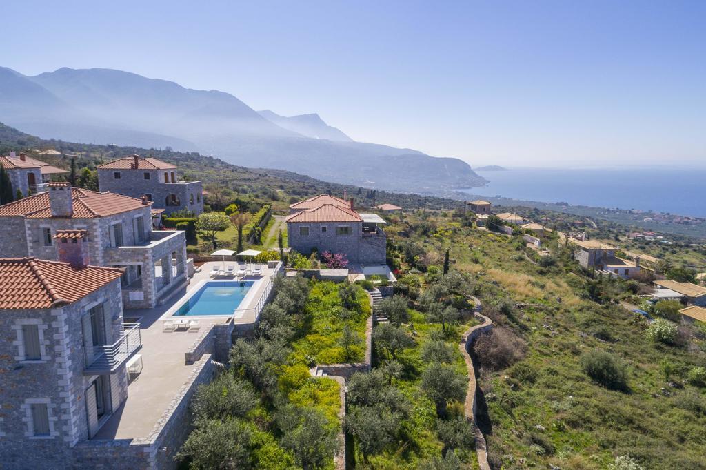 Asanti Villa Lévktron